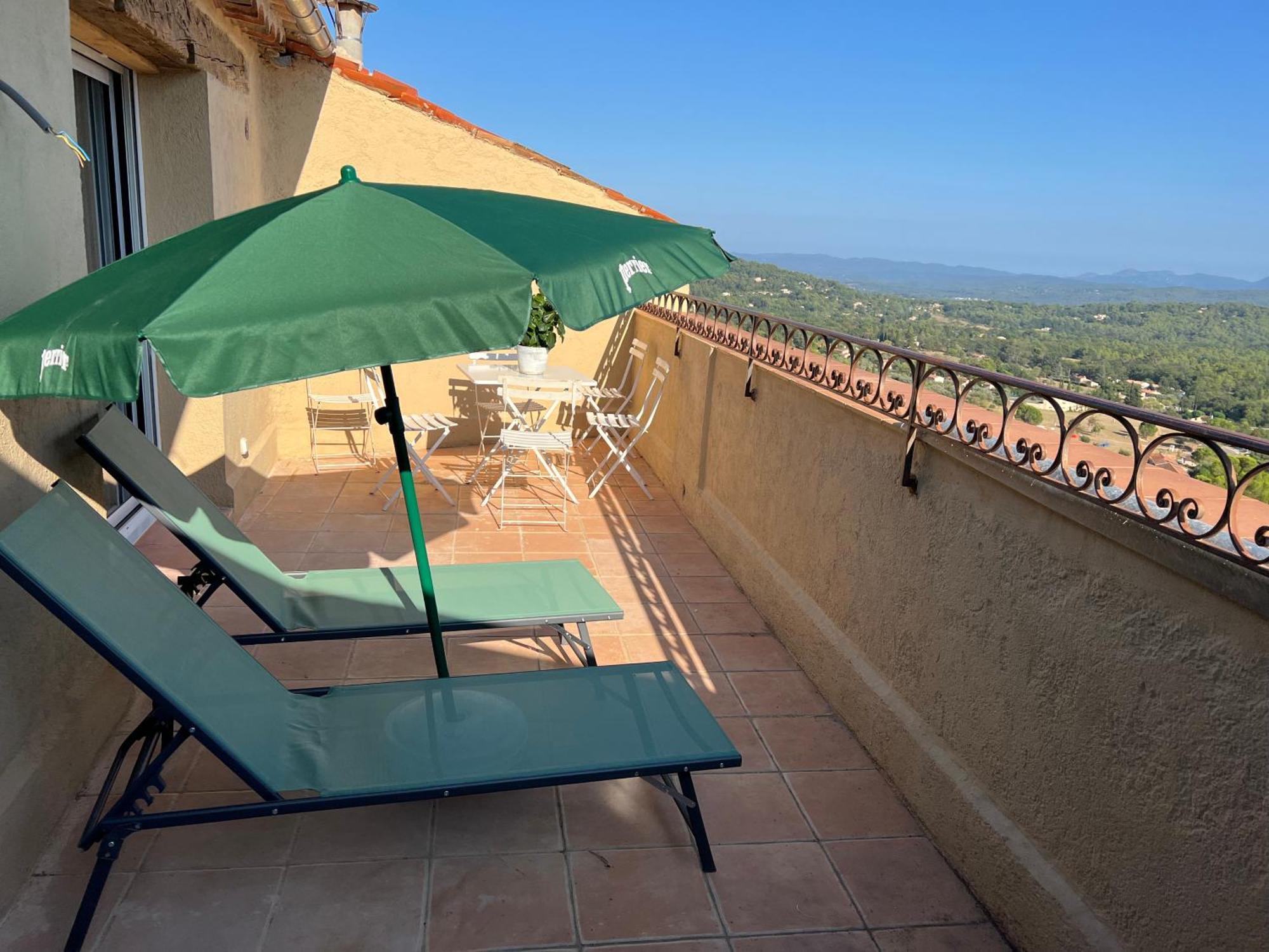 Au Coeur De Seillans, Charmant Logement, Grande Terrasse Et Panorama Exterior foto
